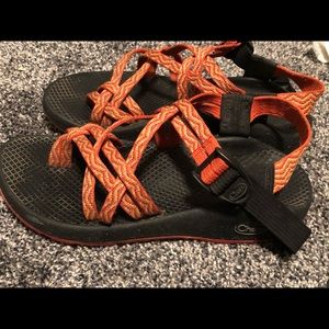 Size 6 women’s Chacos